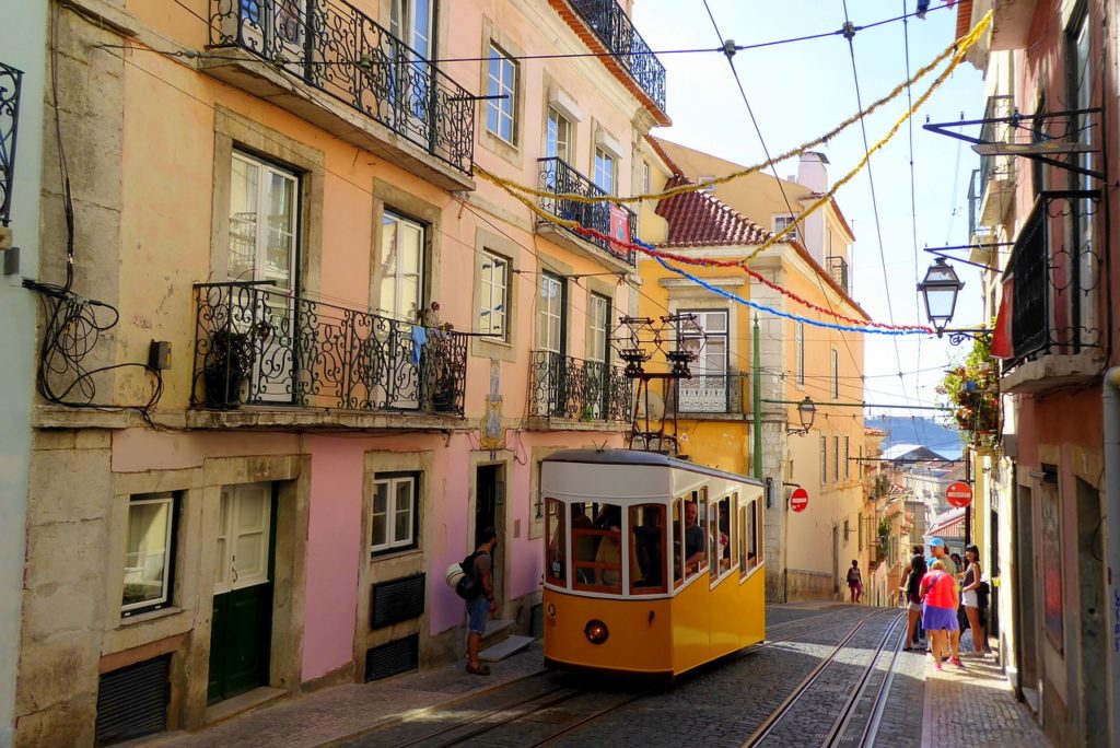 lisbon, multicoloured, city center-2898787.jpg